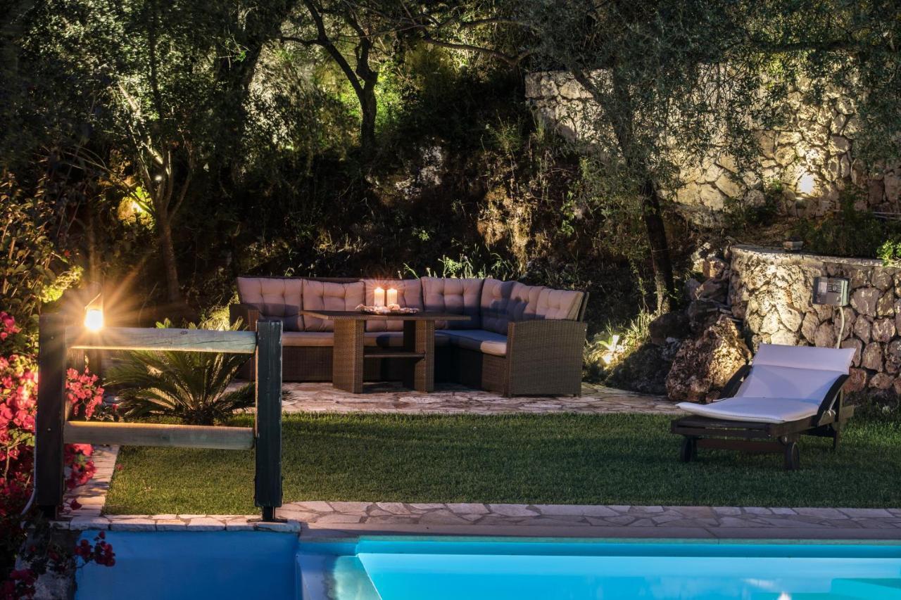 Villa Pasithea - Breathtaking Seaviews, Infinity Pool, Privacy, Close To The Beach Nydri  Eksteriør billede